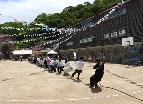 笠岡市真鍋小学校・中学校・公民館合同運動会